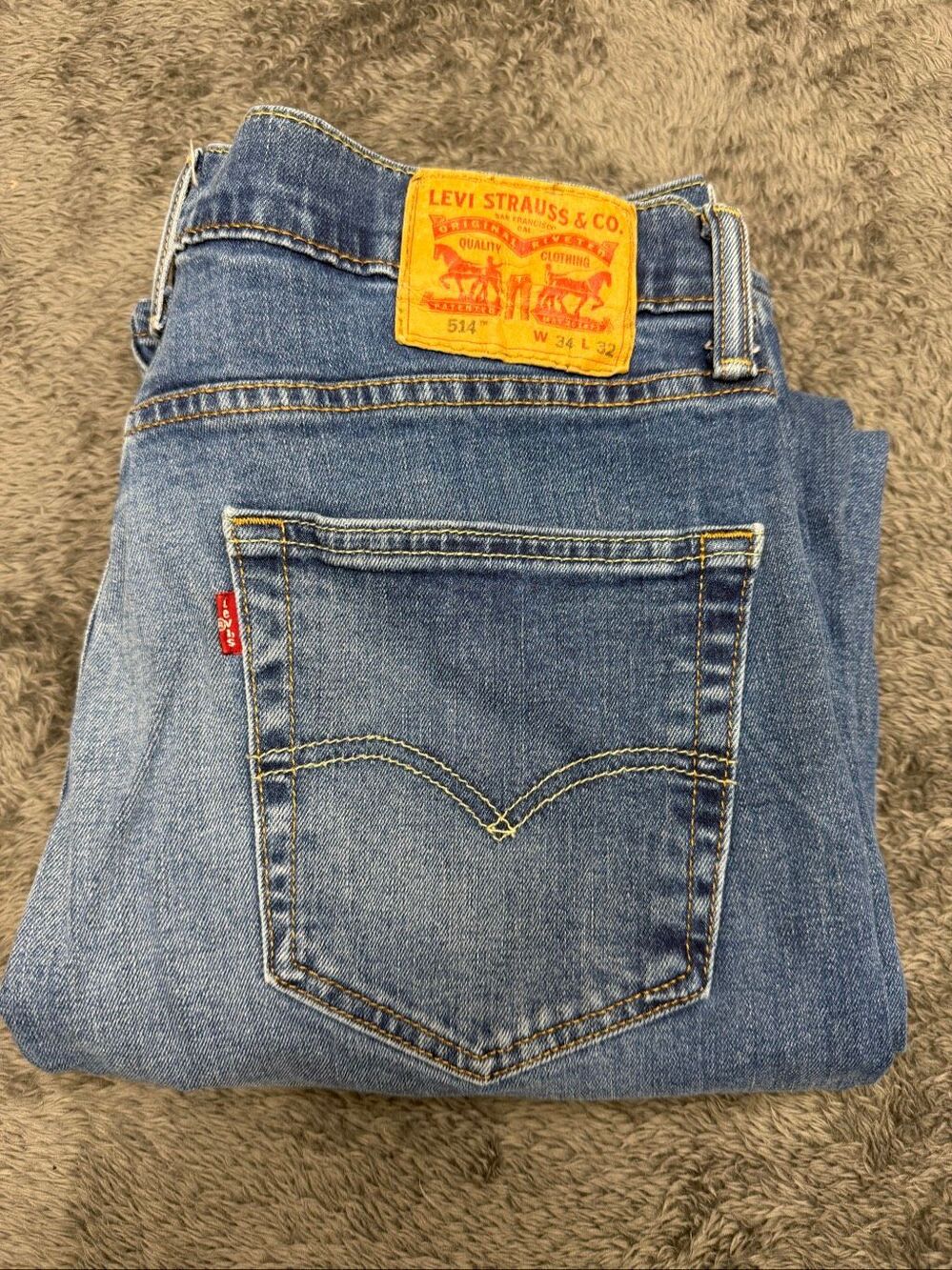 Levi's 514 Straight Fit Jeans, Men’s W34 L32 in great shape!